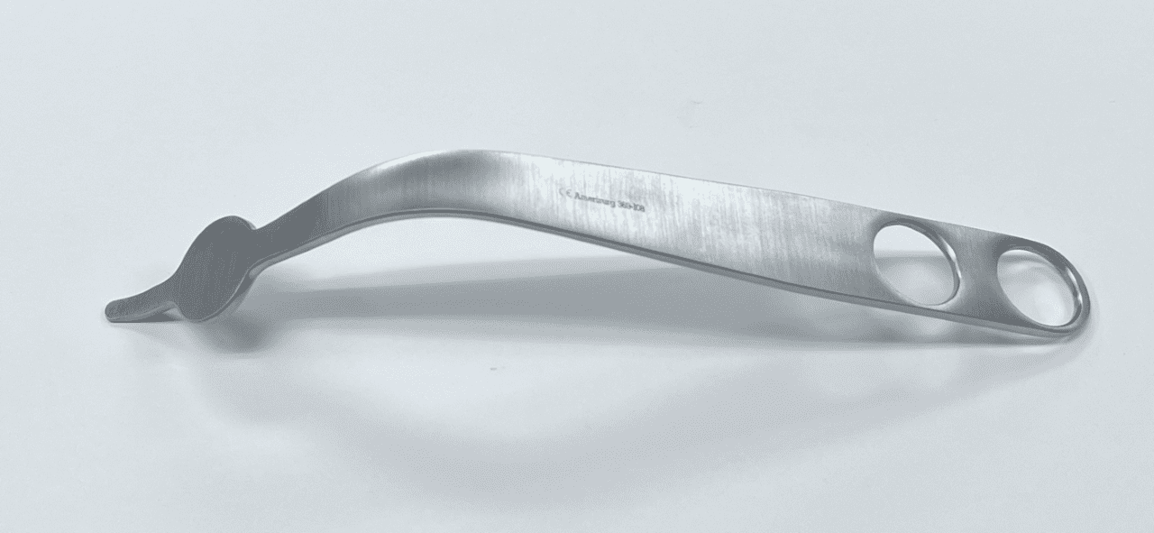 A COLLATERAL RETRACTOR with two holes on it.