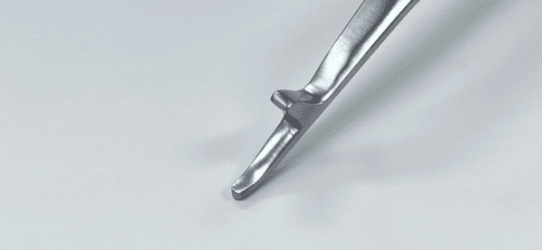 A KNEE RETRACTOR, TIBIAL, CHANDRAN TYPE on a white surface.