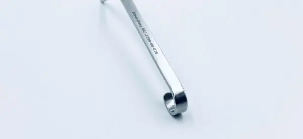 45* KNEE RETRACTOR, SMALL - Image 3