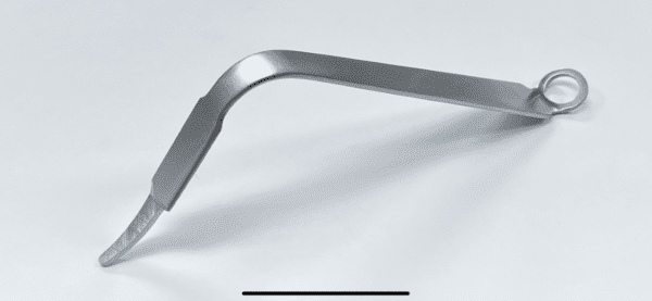 An image of a HOHMANN RETRACTOR, BENT, NARROW, GRIP TIP on a white surface.