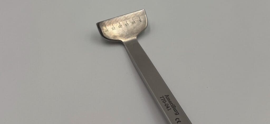 MIS POSTEROLATERAL RETRACTOR SET, T-HANDLE RULER 35MM - American ...