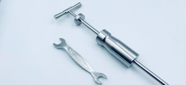 HIP STEM EXTRACTOR - Image 5