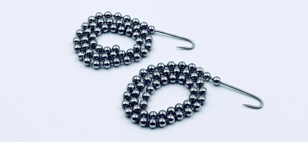 434-206 Tuppers Hand Table 32cm Ball Chains With Hooks