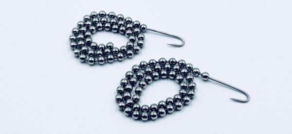 TUPPERS HAND TABLE, BALL CHAINS WITH HOOKS, 32CM