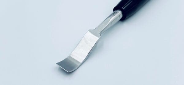 DENNIS TYPE OFFSET OSTEOTOME-WIDE - Image 2