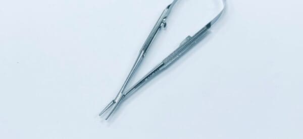CASTROVIEJO MICRO NEEDLE HOLDER - Image 2