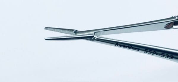 CASTROVIEJO MICRO NEEDLE HOLDER - Image 4