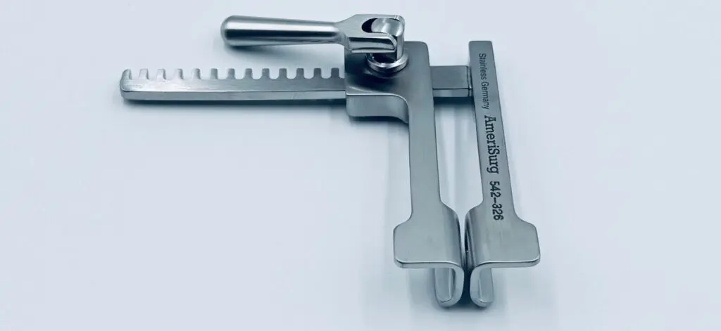 542-326 Finochietto Rib Spreader, Newborn