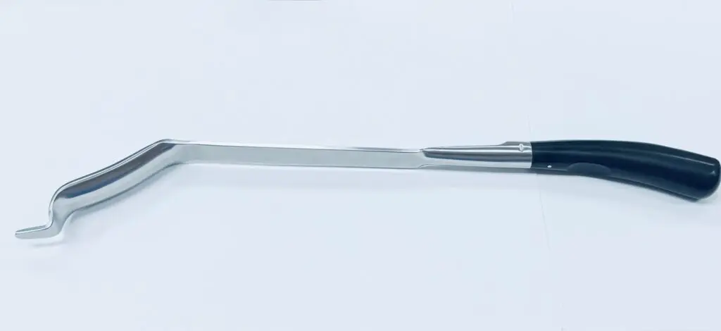 771-102 Matta Type Greater Troch Retractor