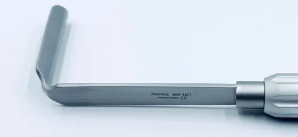 MCFARLAND TYPE SHOULDER V- RETRACTOR - Image 2